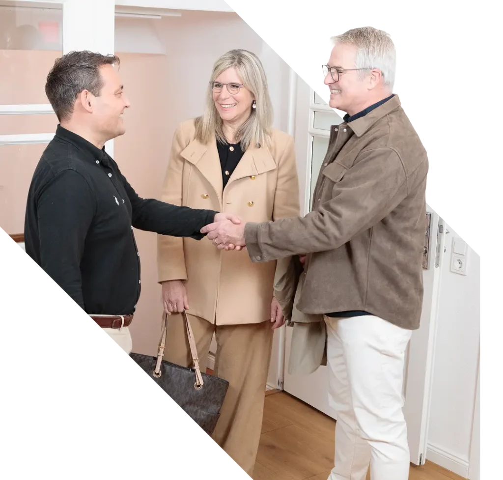 Alexander Pape Begrüßung Eigentümer Handschlag Merkelstraße 7 Göttingen